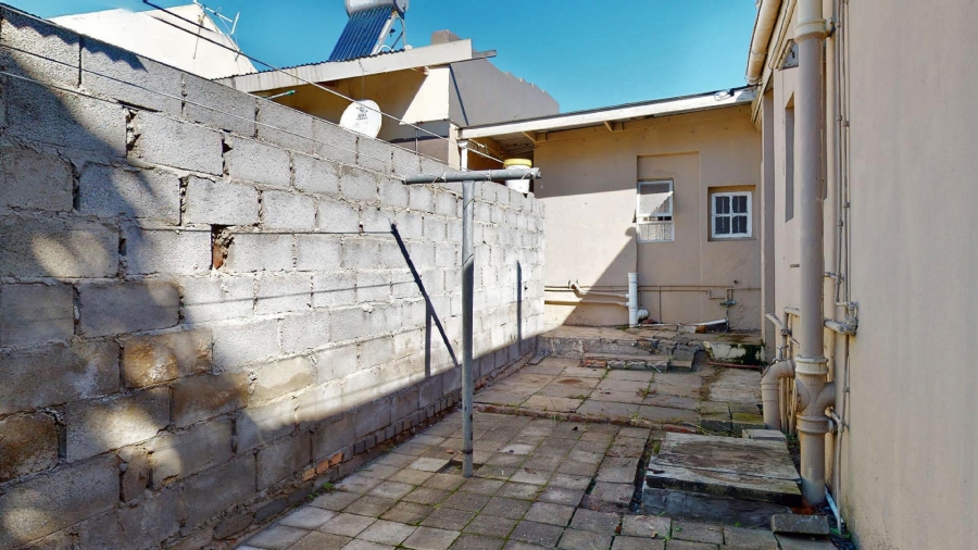 6 Bedroom Property for Sale in North End Eastern Cape